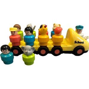 Vintage Battat Spinning School Bus Toy 11 Figures & Animals Yellow Set